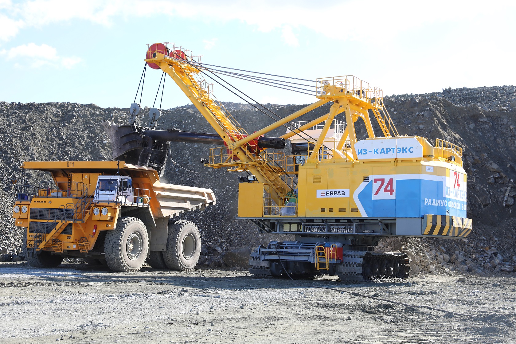 ИЗ-КАРТЭКС поставил ЕВРАЗ КГОК партию экскаваторов